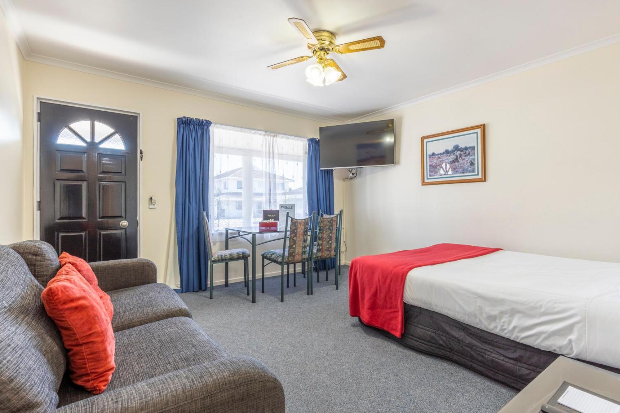 Asure Prince Motor Lodge Таупо Экстерьер фото